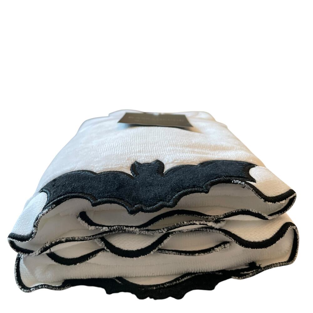 Kassadecor Halloween Bat Hand Towels 2pc Embroidered Cotton Spooky Chic Bath NEW - Picture 10 of 10
